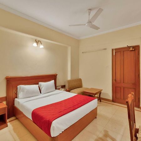 Oyo 10534 Hotel Kanishka Bangalore Esterno foto