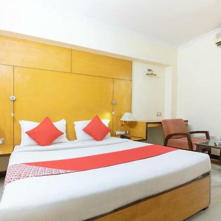 Oyo 10534 Hotel Kanishka Bangalore Esterno foto