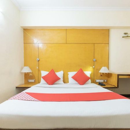 Oyo 10534 Hotel Kanishka Bangalore Esterno foto