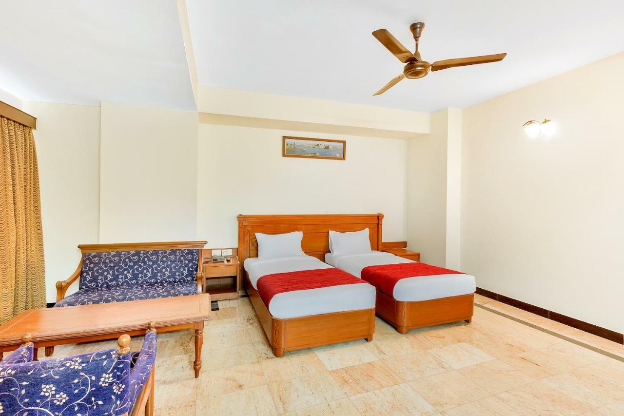 Oyo 10534 Hotel Kanishka Bangalore Esterno foto