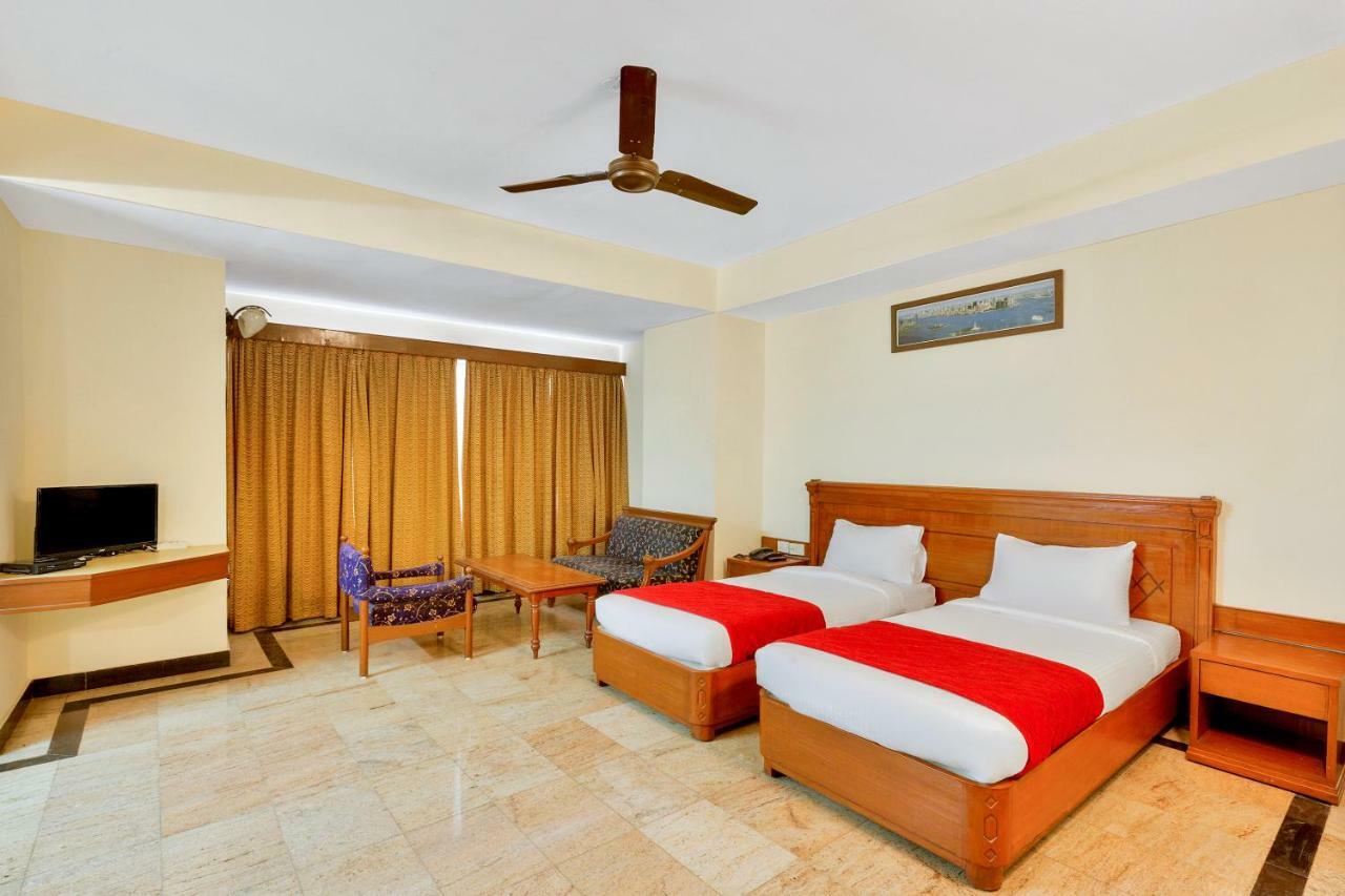 Oyo 10534 Hotel Kanishka Bangalore Esterno foto