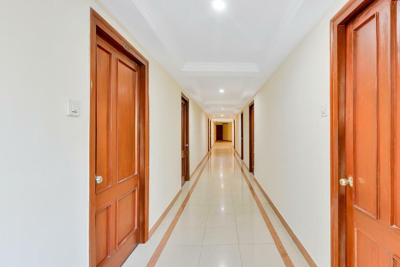 Oyo 10534 Hotel Kanishka Bangalore Esterno foto