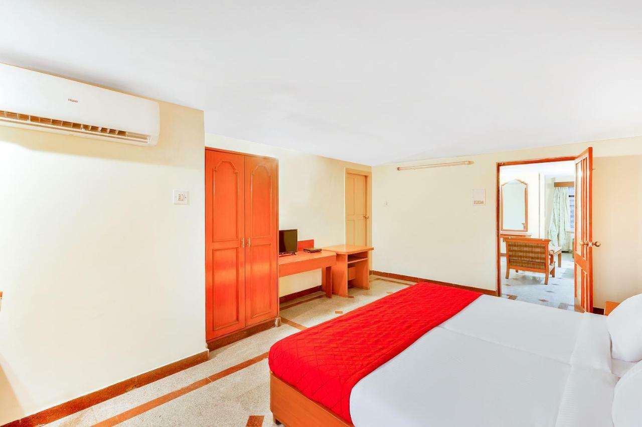 Oyo 10534 Hotel Kanishka Bangalore Esterno foto