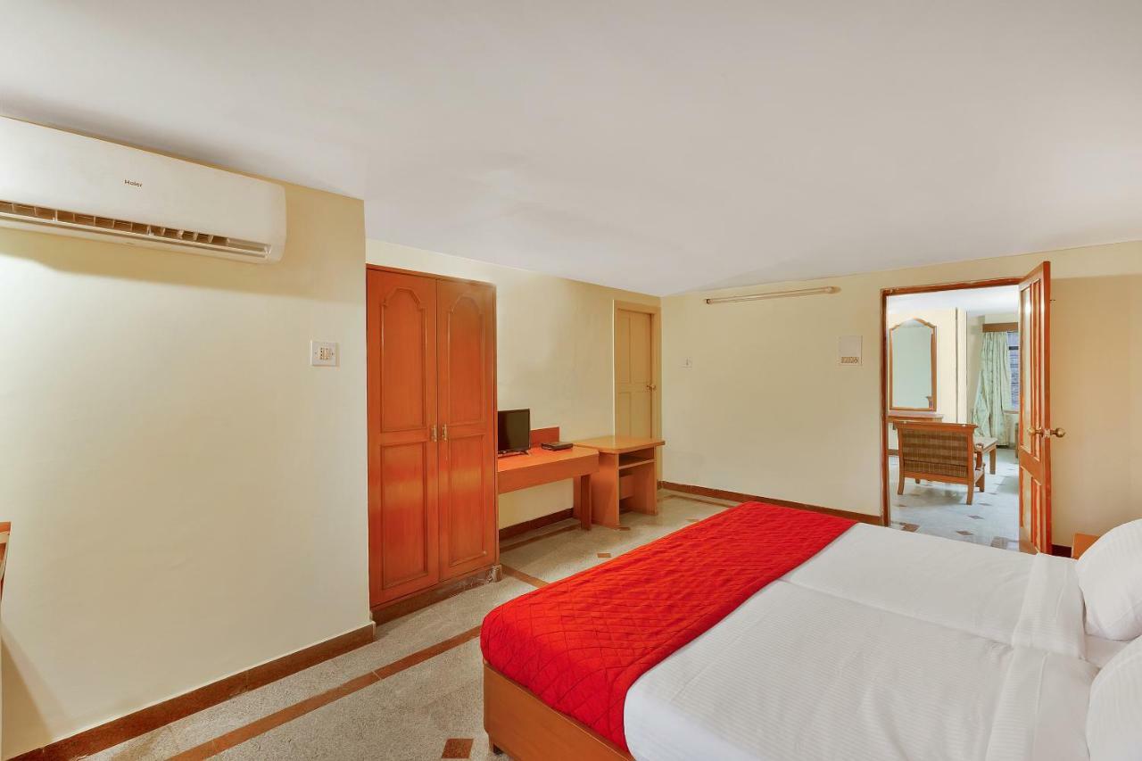 Oyo 10534 Hotel Kanishka Bangalore Esterno foto
