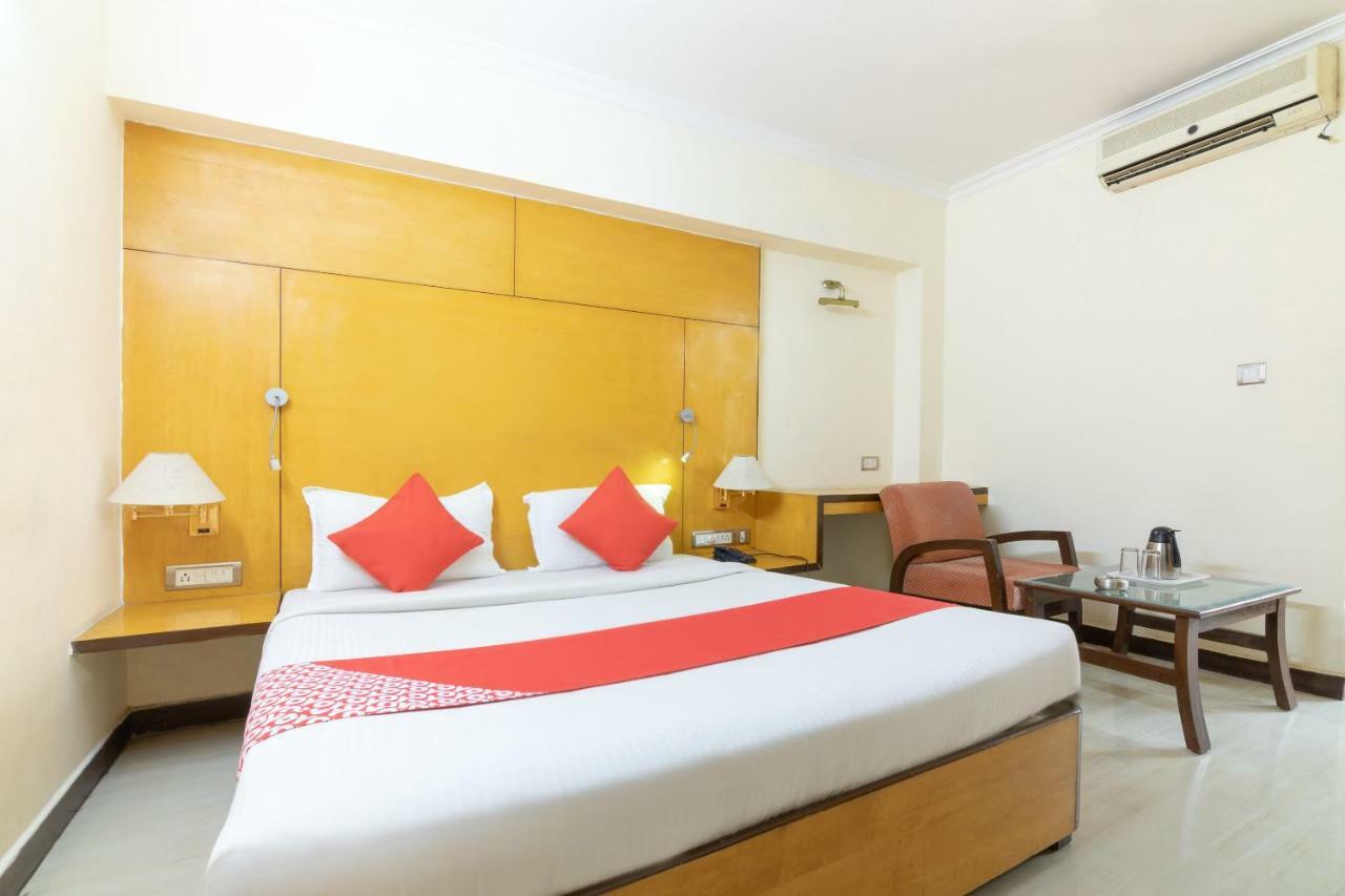 Oyo 10534 Hotel Kanishka Bangalore Esterno foto